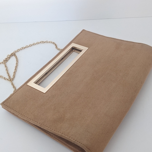Lisi Leech Chic Tan Clutch with Gold Detailing - Picture 3 of 9